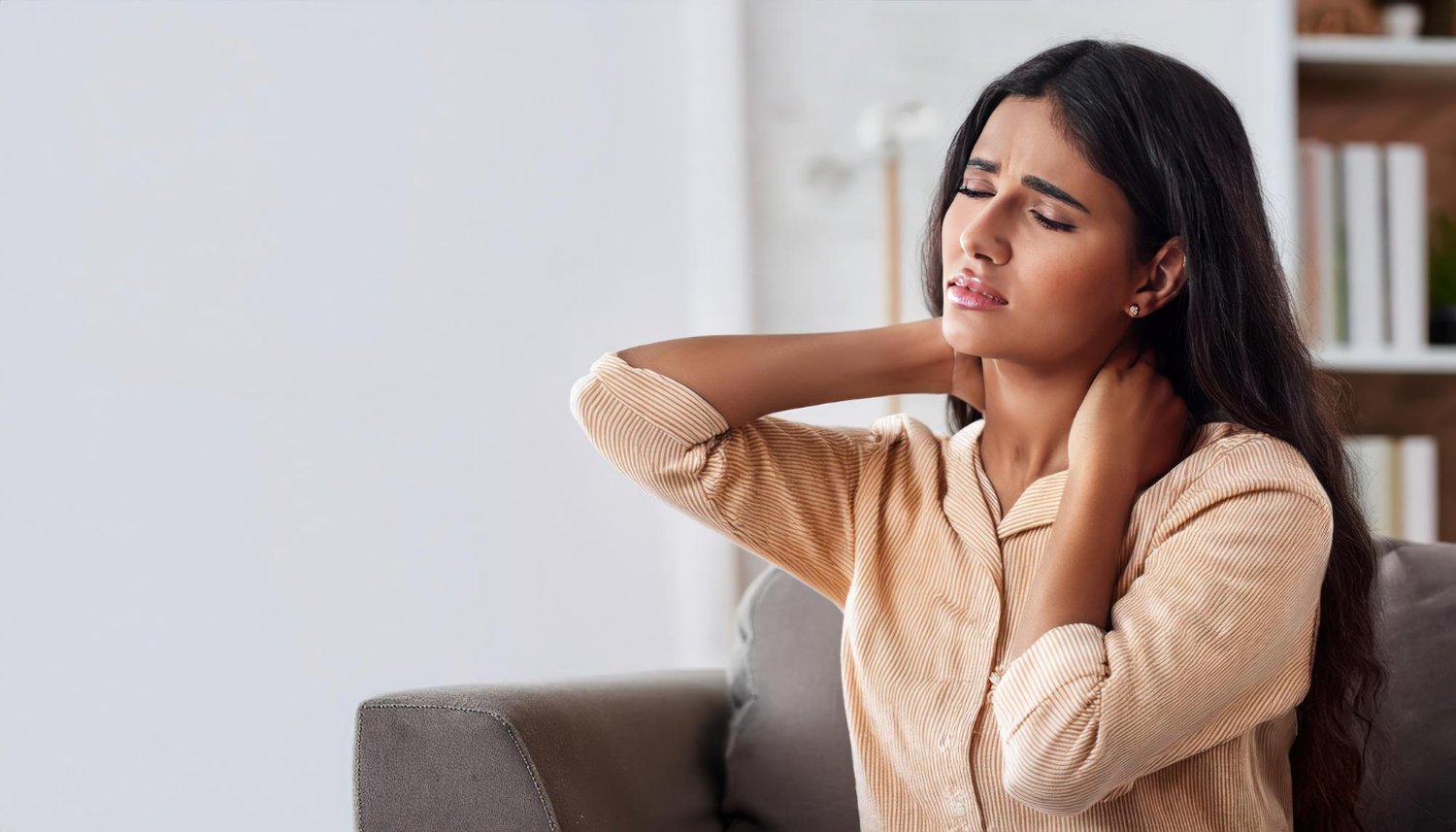 Pain in the jaw and left shoulder can be an early symptom of heart disease.